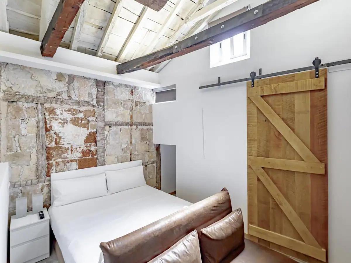 Trinitarios Apartment Toledo Bagian luar foto