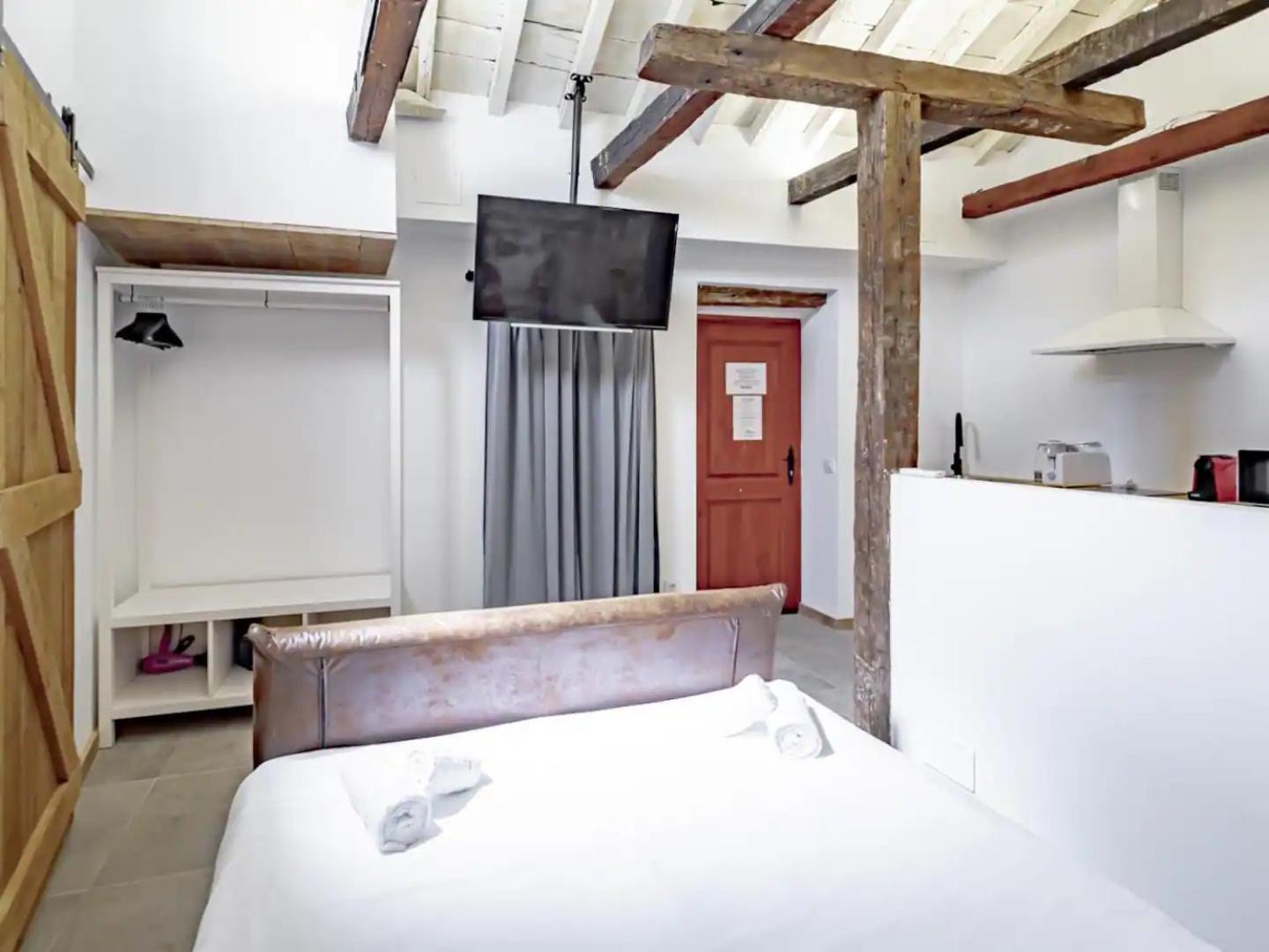 Trinitarios Apartment Toledo Bagian luar foto